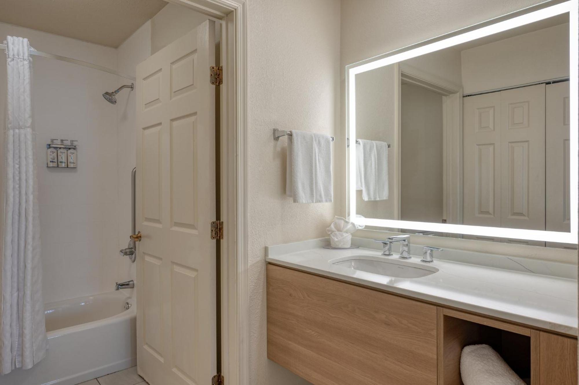Staybridge Suites Allentown Airport Lehigh Valley By Ihg Exteriér fotografie